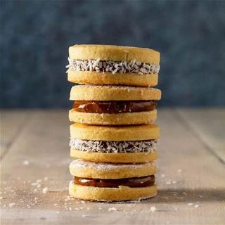 Cornstarch Cookies with Dulce de Leche image
