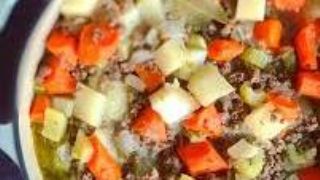 CHICKEN WITH APPLES AND GRAVEY image