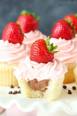 Neapolitan Cupcakes image