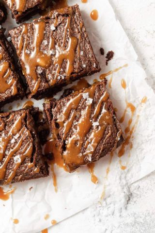Grandma Louise�s Caramel Brownies image