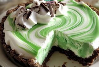 Shamrock Swirl Pie image