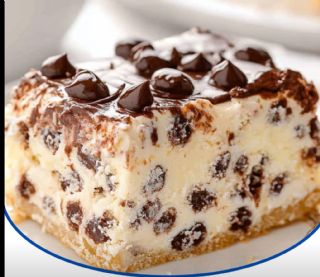 Easy Cannoli Cake image