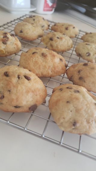 Banana bread chocolate chip cookies image